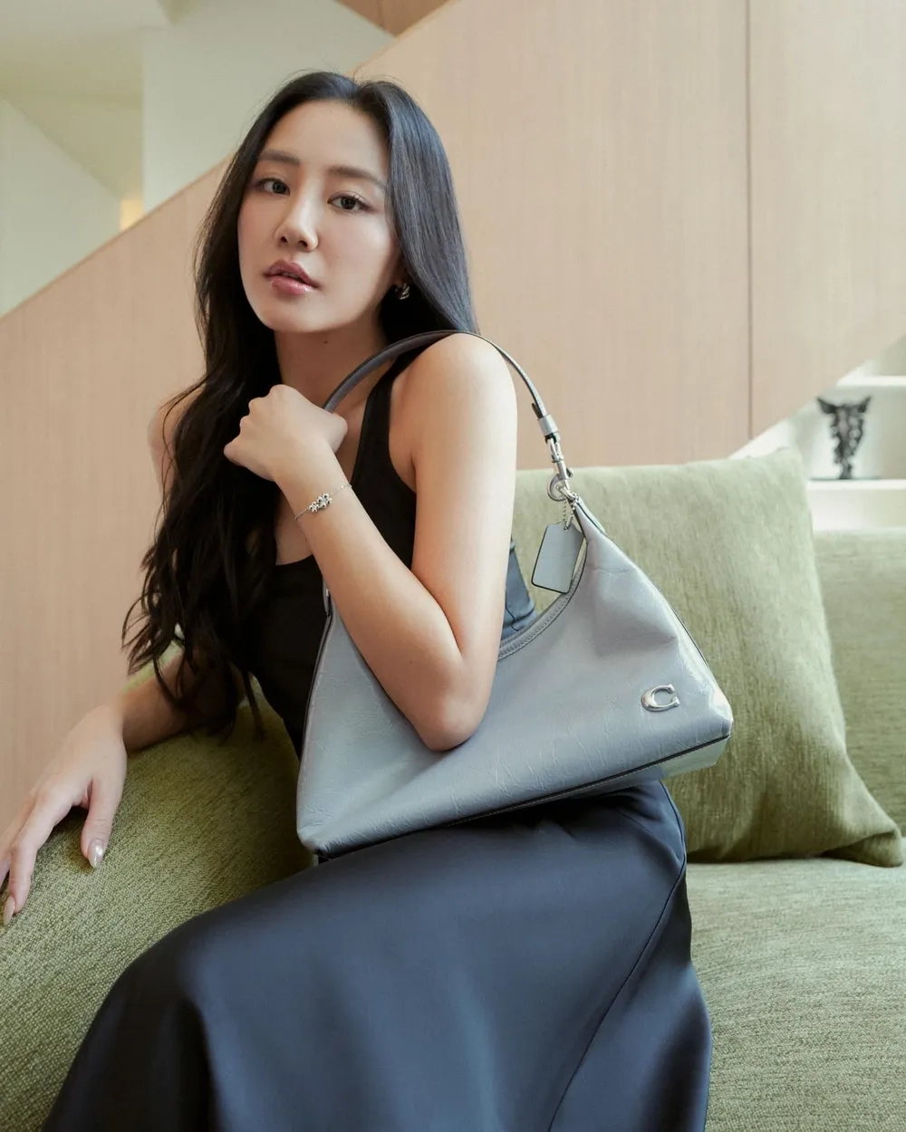 Chiều cao thật khiến fan bất ngờ Văn Mai Hương cao bao nhiêu