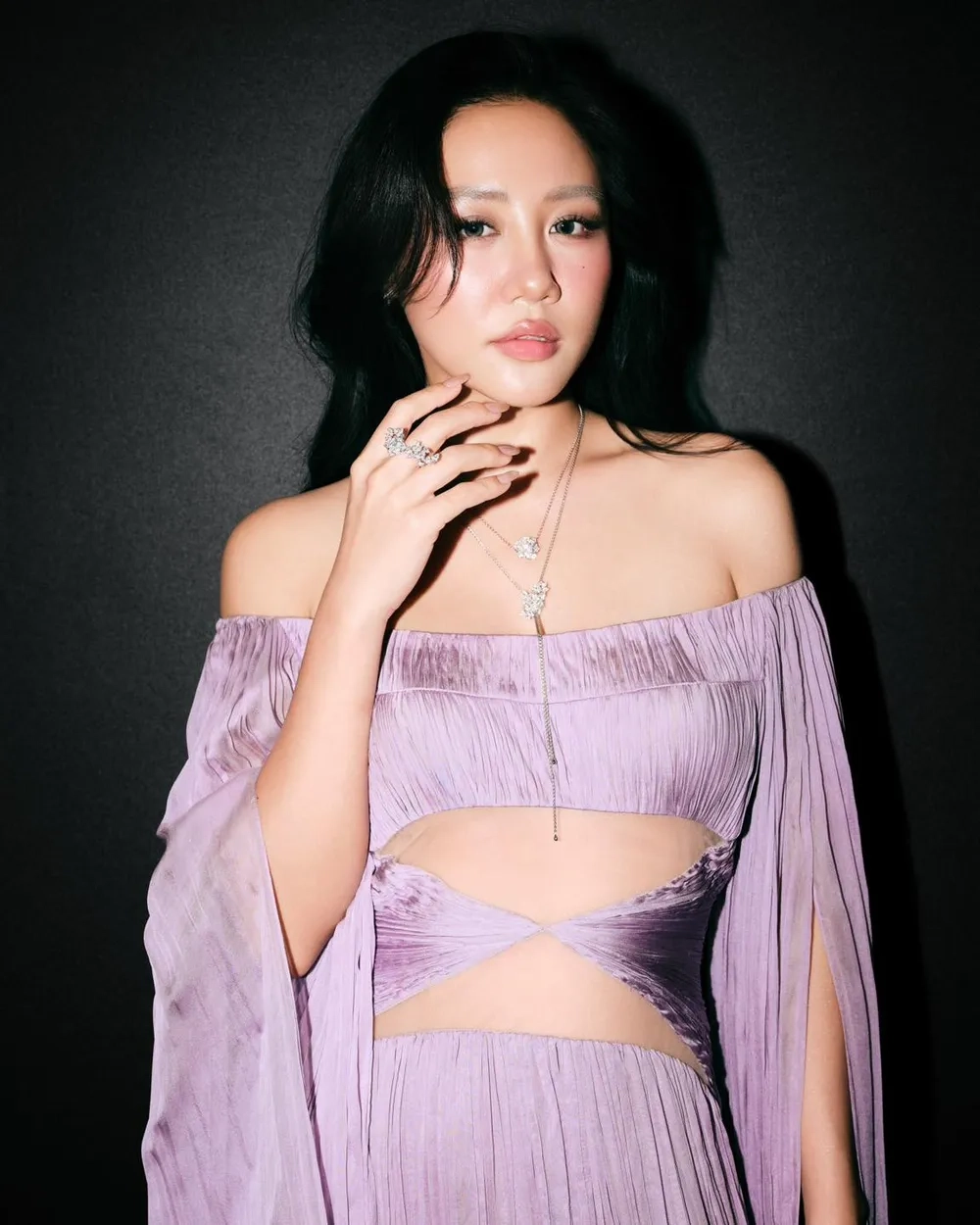 Hé lộ tuổi thật ca sĩ Văn Mai Hương sinh năm bao nhiêu