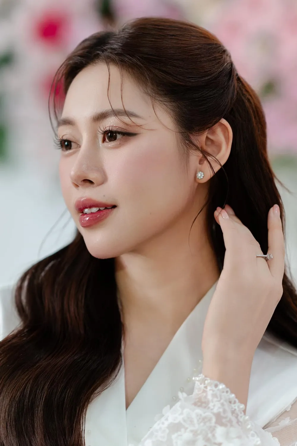 Việt Phương Thoa sinh ngày bao nhiêu?