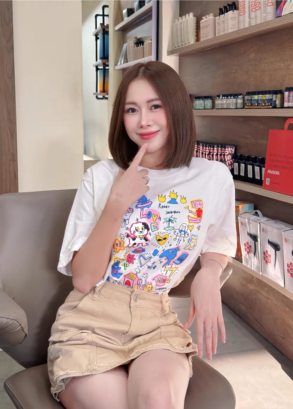  Việt Phương Thoa bao nhiêu tuổi?