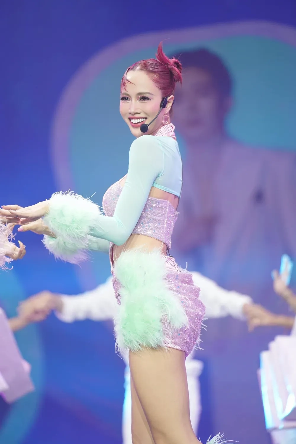 Hành trình thi sắc đẹp của Vũ Ngọc Anh thi hoa hậu