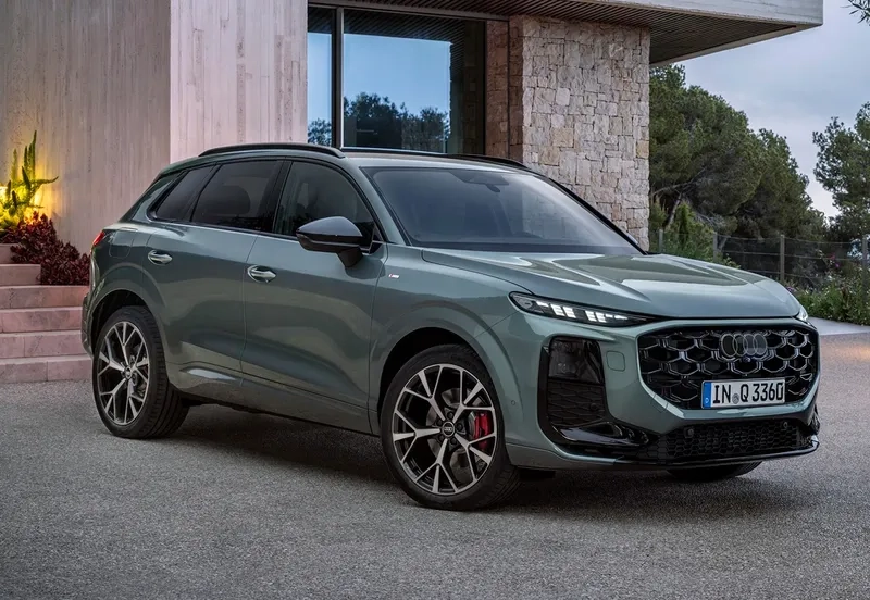 So sánh Mercedes GLA và Audi Q3 2026 qua hình ảnh