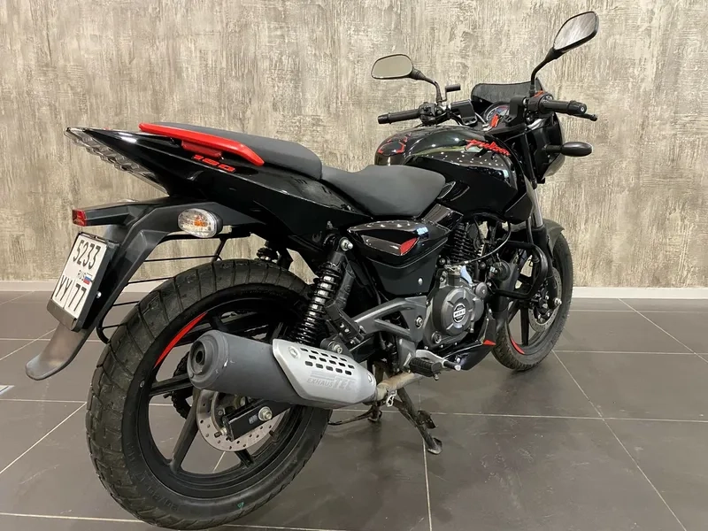 So sánh bajaj pulsar 150 classics 2026 với các đối thủ 150cc