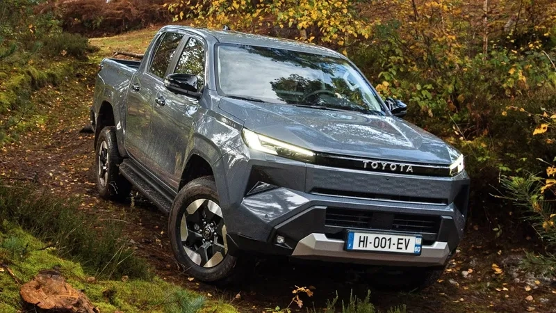 Toyota Hilux 2026 kế thừa tinh hoa Toyota Hilux bền bỉ