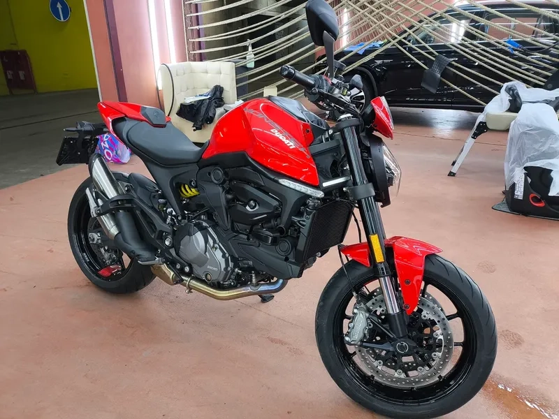 Ngắm ducati monster+ 2026 thiết kế mới táo bạo và hiện đại