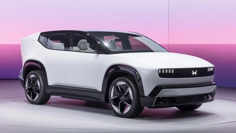 Khám phá honda 0 saloon tự lái thông minh và an toàn