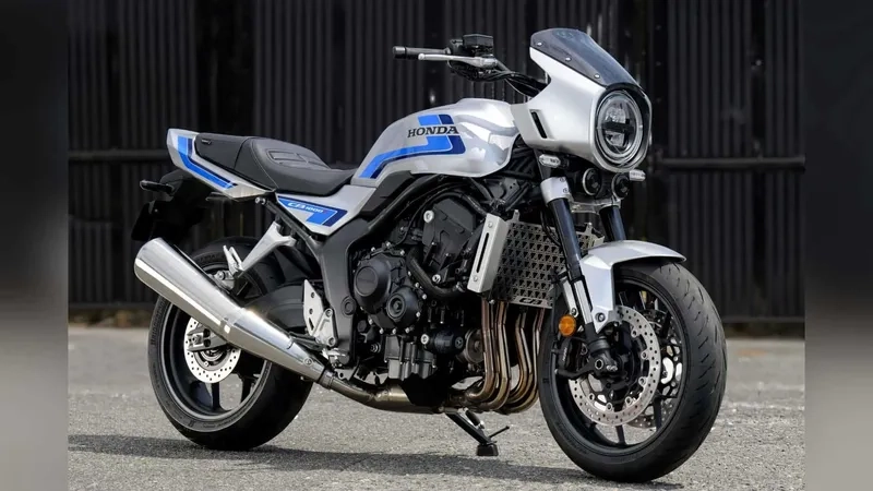 Hình ảnh honda cb1000f 2026 naked bike mạnh mẽ trên phố