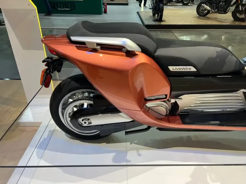 LiveWire S2 Maxi Scooter tích hợp công nghệ mới