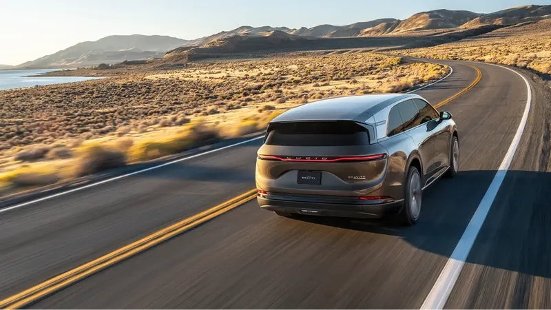 Không gian Lucid Gravity nội thất tinh tế hiện đại