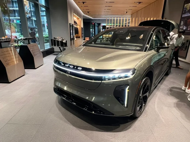 Ước tính Lucid Gravity giá lăn bánh chi tiết