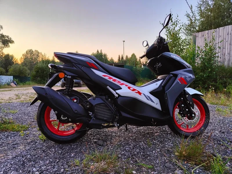 So sánh mức tiêu thụ xăng yamaha aerox e 2026