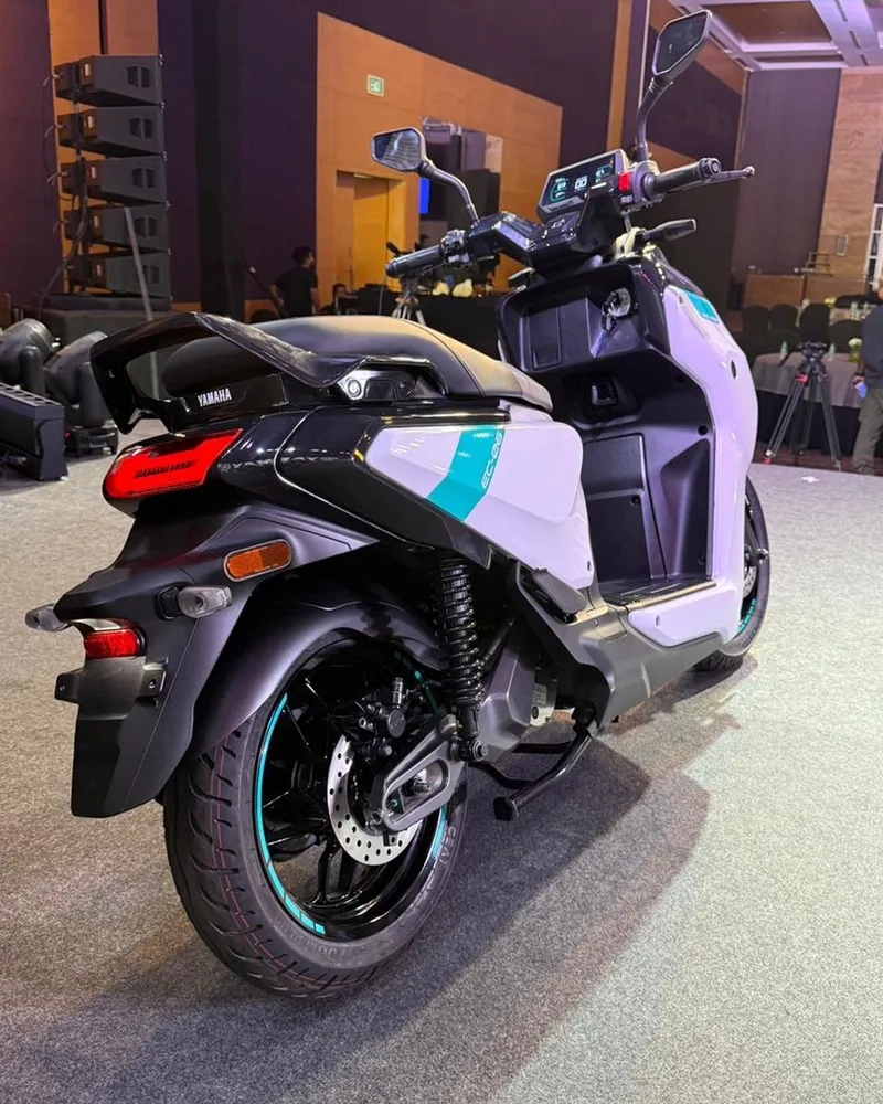 Xe yamaha ec-06 electric scooter thân thiện môi trường tối ưu